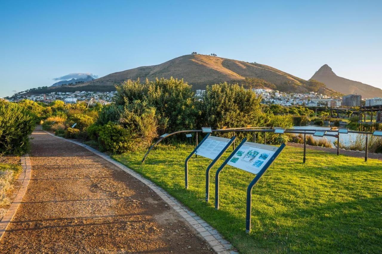 Luxury Apartment, Near V&A Waterfront And Cpt Stadium Cape Town Exterior foto